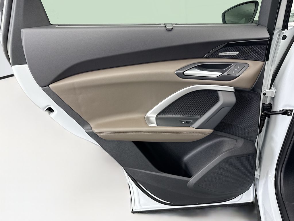 Thumbnail: 2025 Audi Q5 - 26