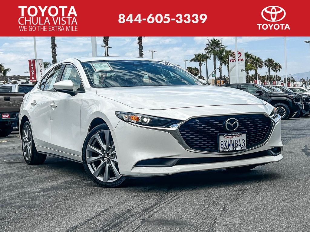 Snowflake White Pearl Mica 2021 Mazda MAZDA3 Sedan Front-Wheel Drive 6-Speed Automatic