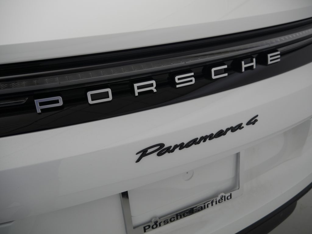 Thumbnail: 2026 Porsche Panamera - 11