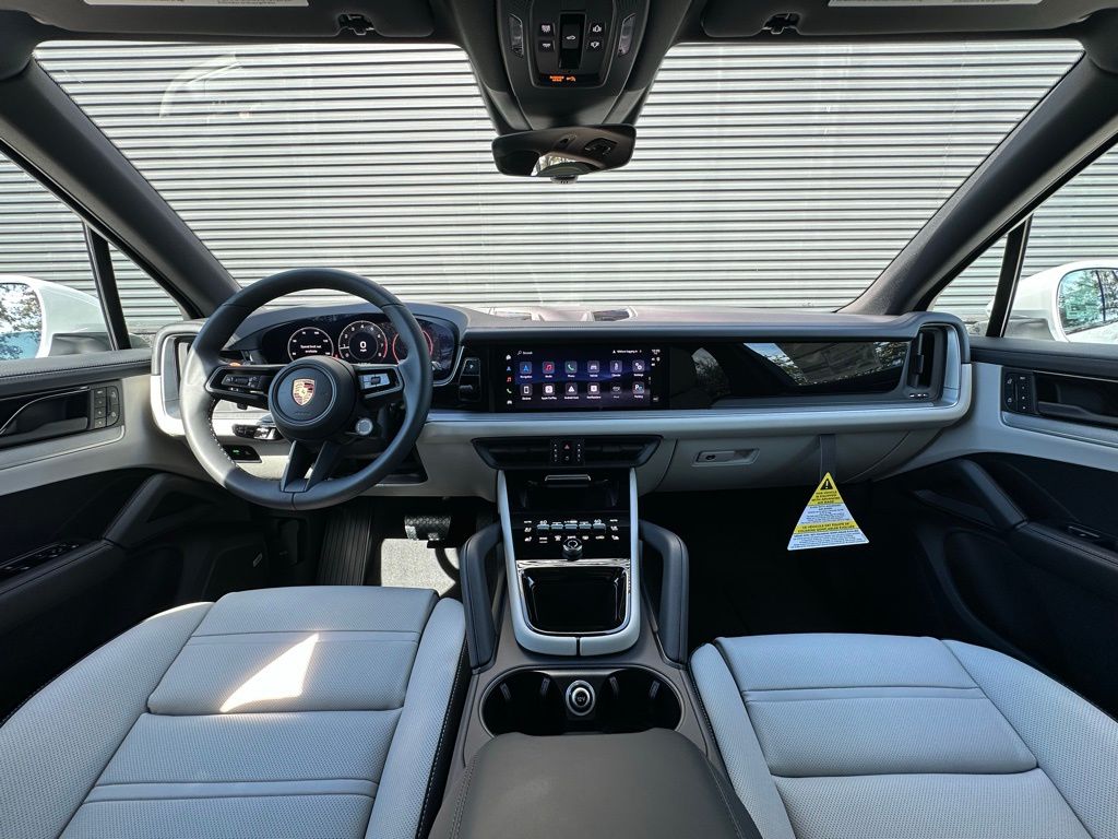 Thumbnail: 2026 Porsche Cayenne - 6