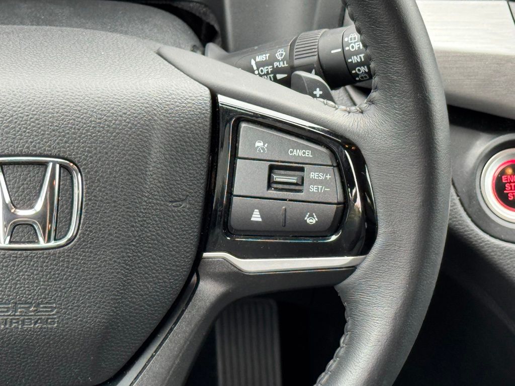 Used 2025 Honda Odyssey Van