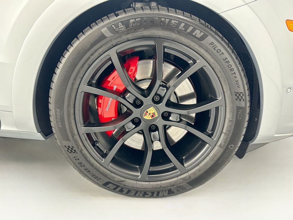 Thumbnail: 2026 Porsche Cayenne - 32