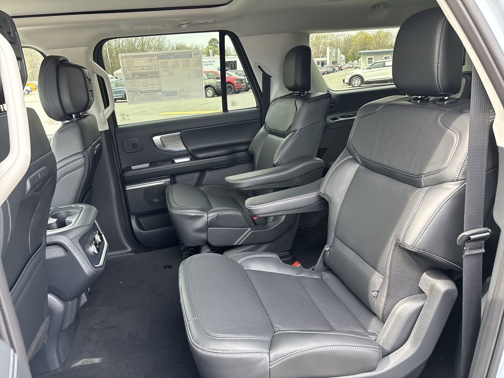 New 2026 Glacier Gray Metallic Tri-Coat Ford MAX Platinum® image 25