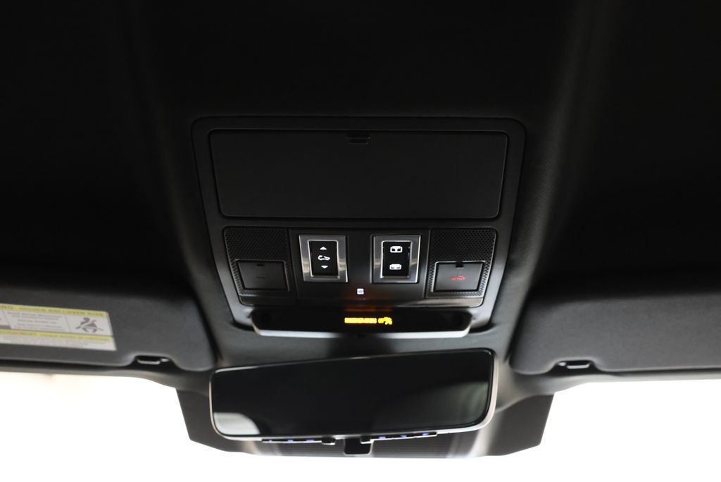 Thumbnail: 2022 Land Rover Defender - 14