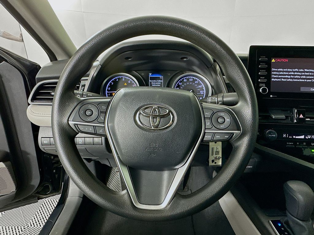 Thumbnail: 2022 Toyota Camry - 11