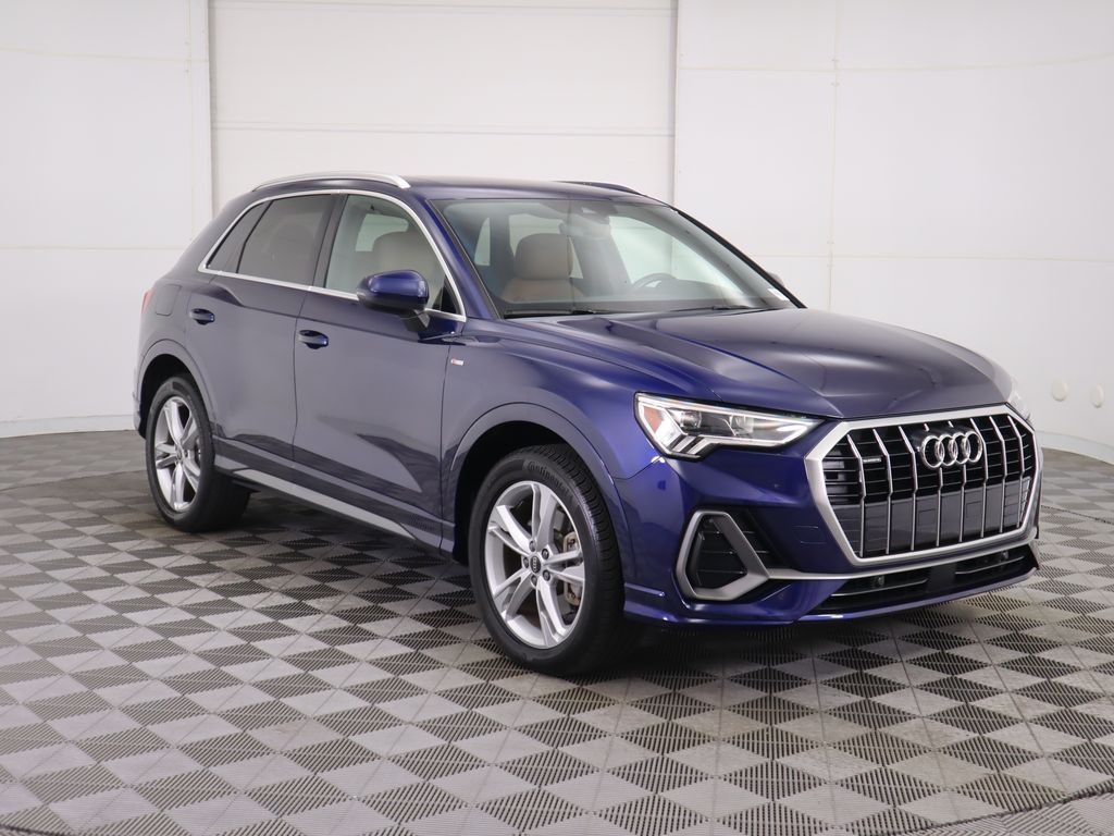 Thumbnail: 2021 Audi Q3 - 3