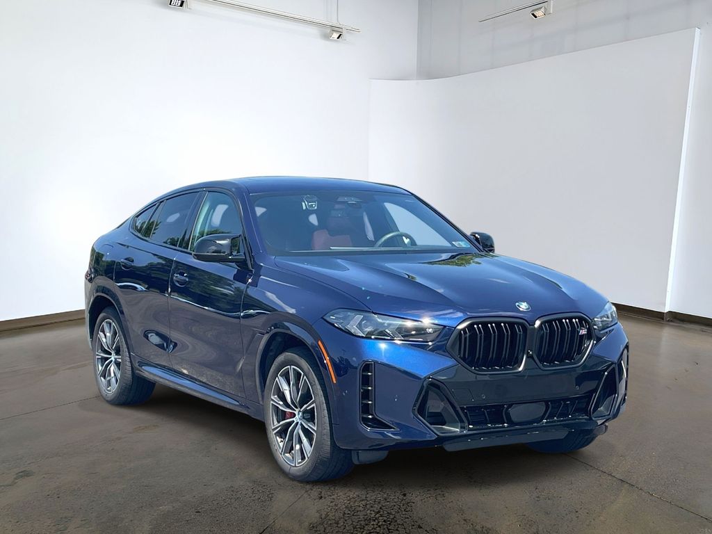 Used 2025 Blue BMW M60i image 3