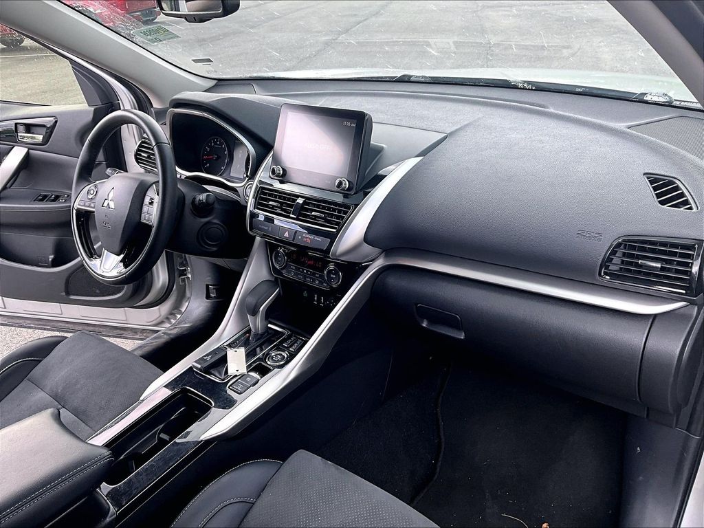 2024 Mitsubishi Eclipse Cross — photo 14