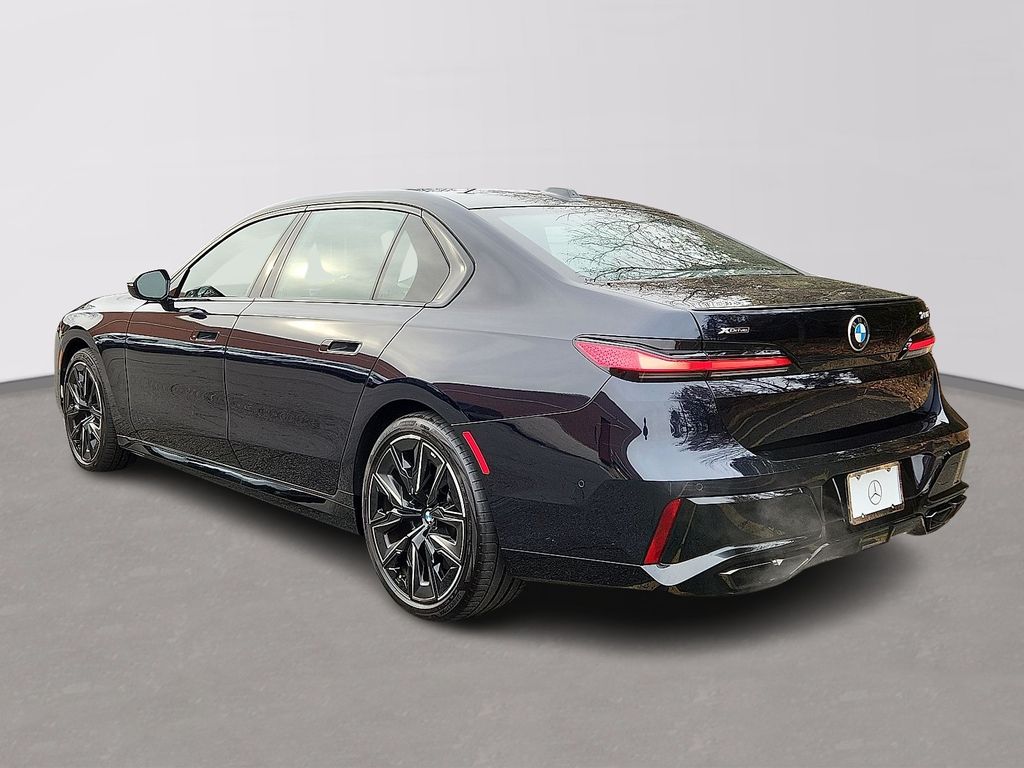 Thumbnail: 2024 BMW 7 Series - 6
