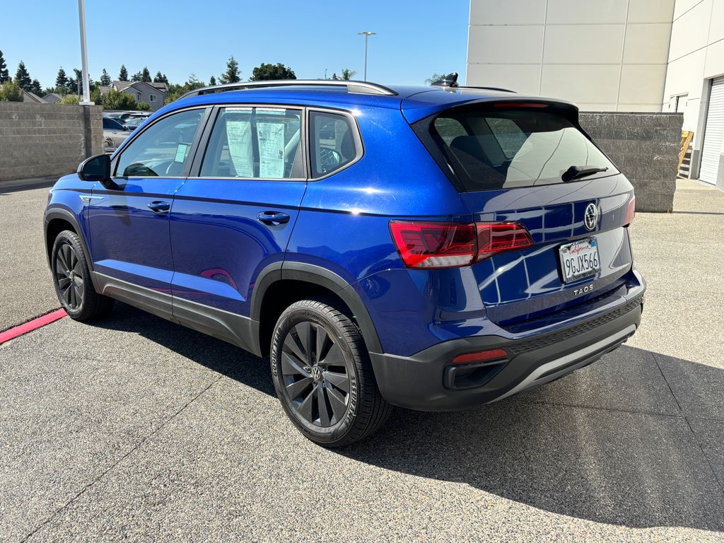 Thumbnail: 2023 Volkswagen Taos - 7