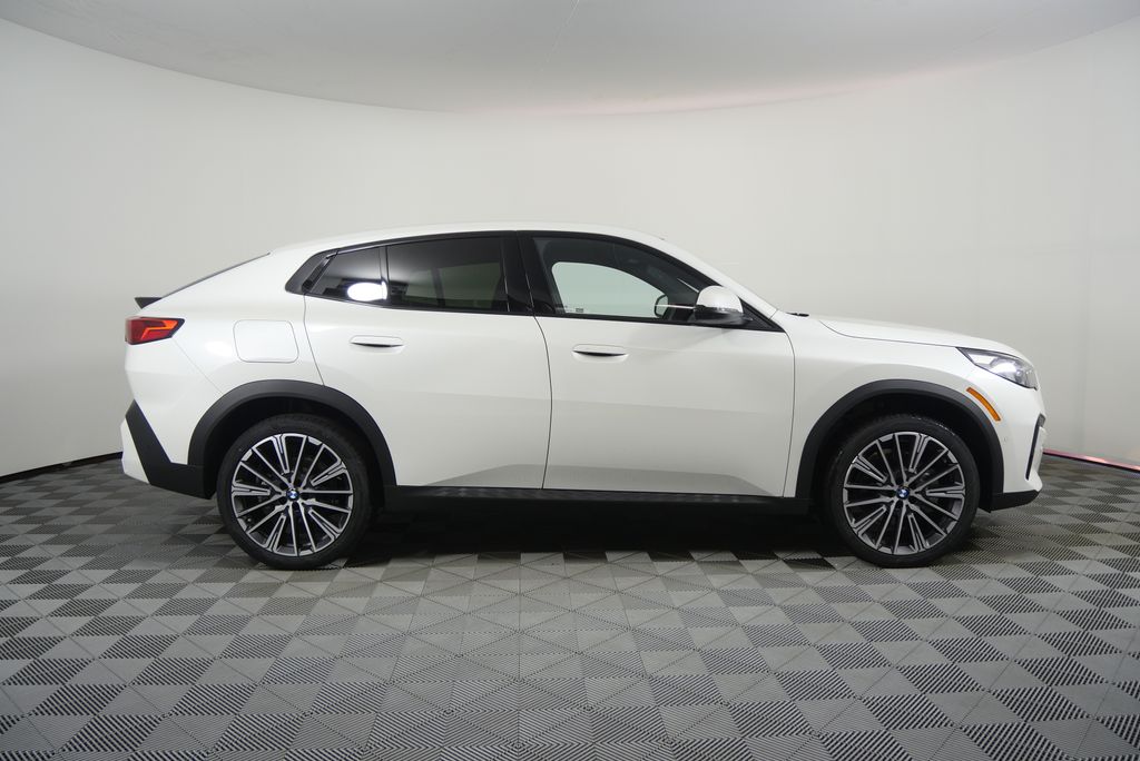 Thumbnail: 2026 BMW X2 - 2