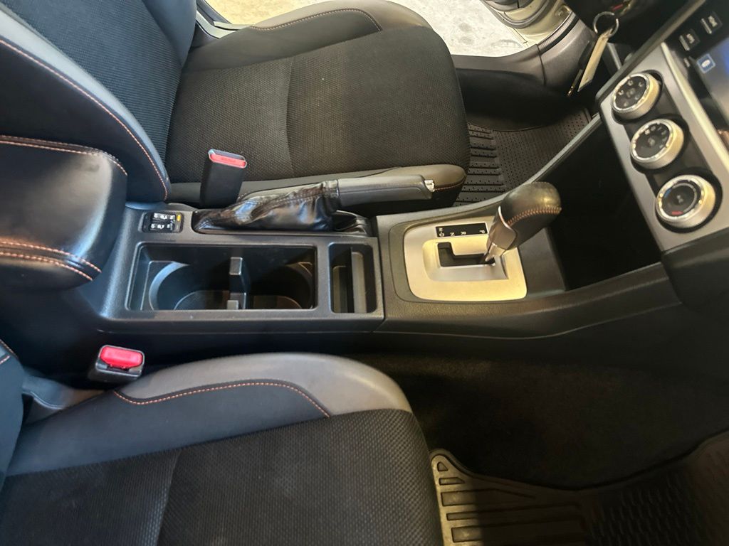 Used 2017 Beige Subaru 2.0i Premium image 34