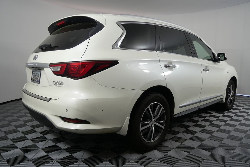 2017 INFINITI QX60 Base 3