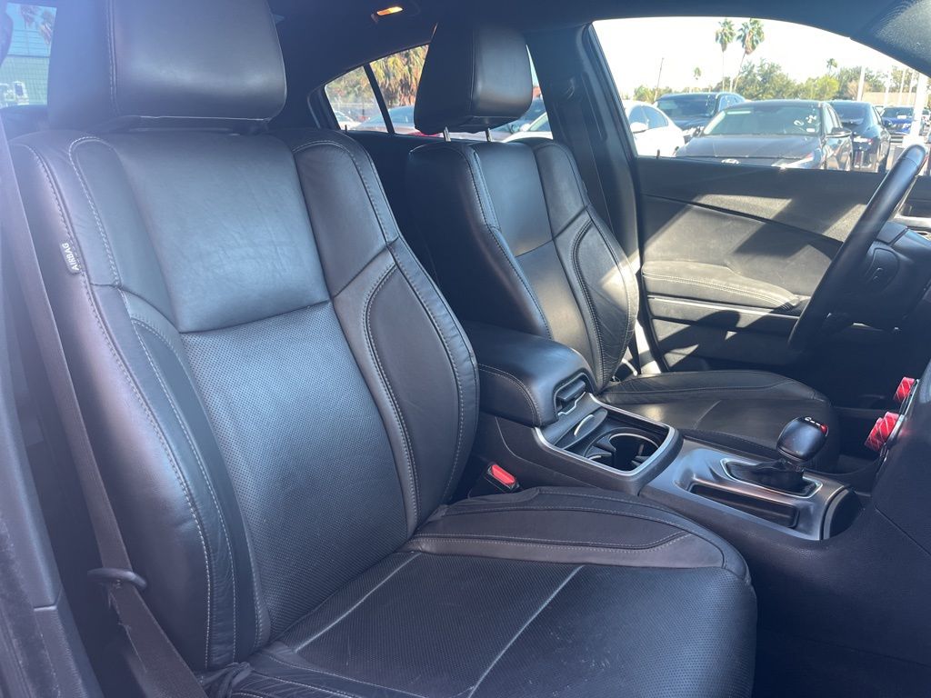 Thumbnail: 2020 Dodge Charger - 25