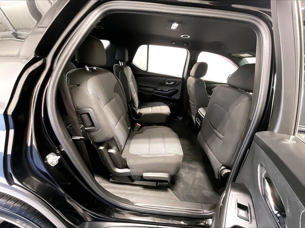 2023 Chevrolet Traverse — photo 16