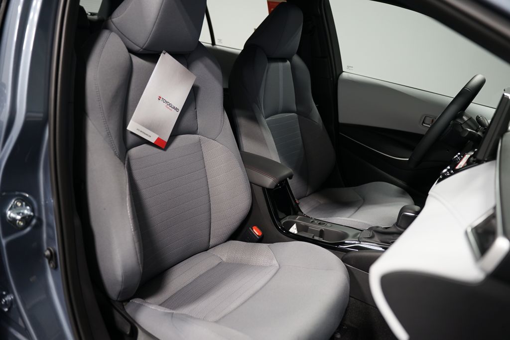 2025 Toyota Corolla SE 27