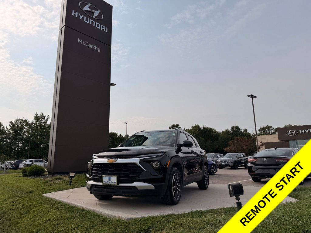 Black Metallic 2025 Chevrolet Trailblazer SUV / Crossover Front-Wheel Drive Continuously Variable Transmission