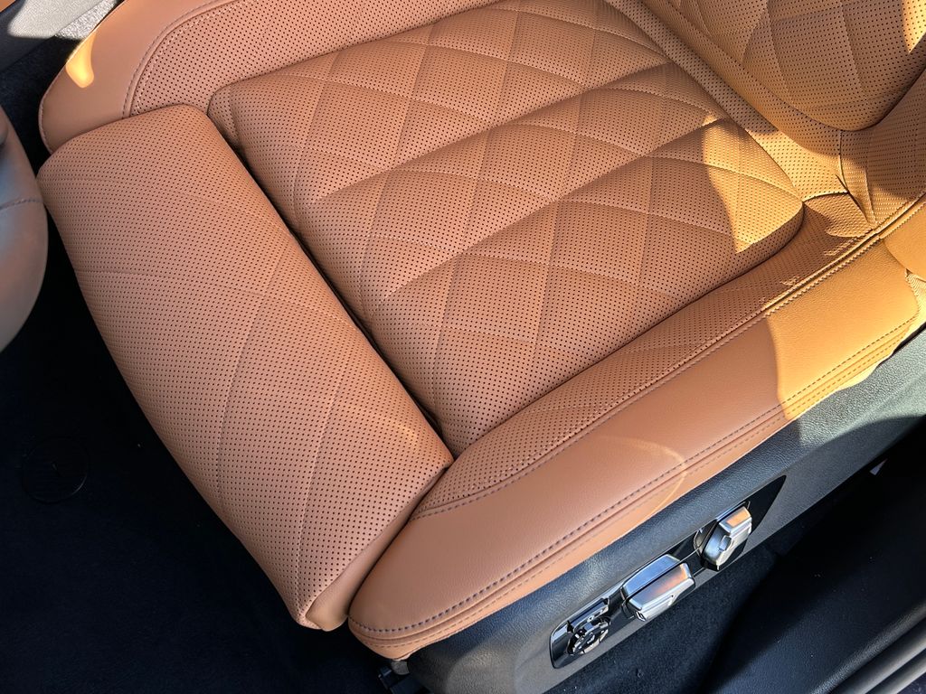 2026 BMW X5 xDrive50e 15
