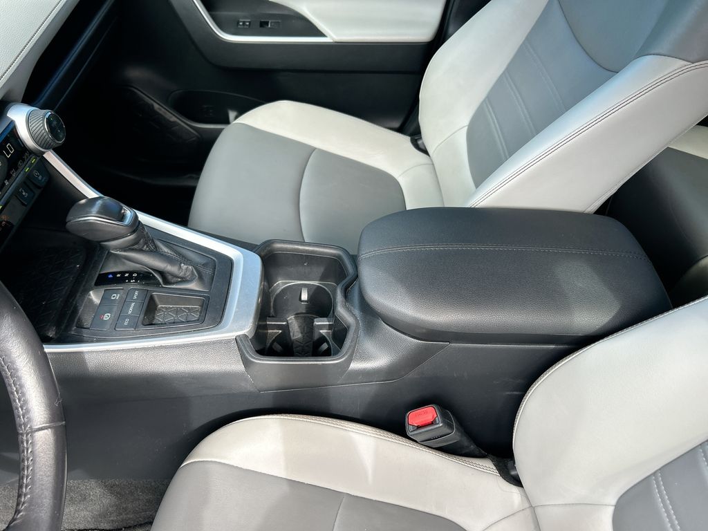 Thumbnail: 2022 Toyota RAV4 - 29