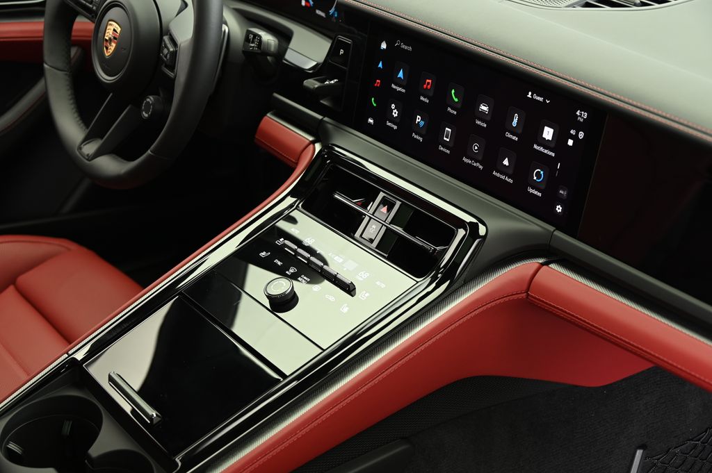 Thumbnail: 2025 Porsche Panamera - 30