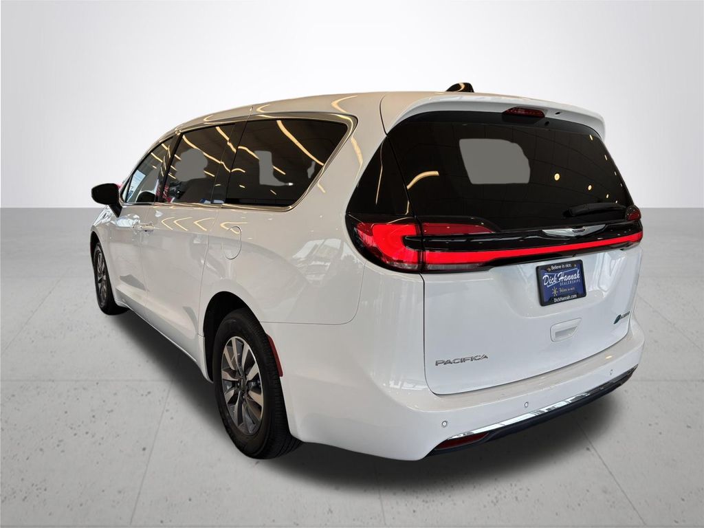 2023 Chrysler Pacifica Hybrid Touring L