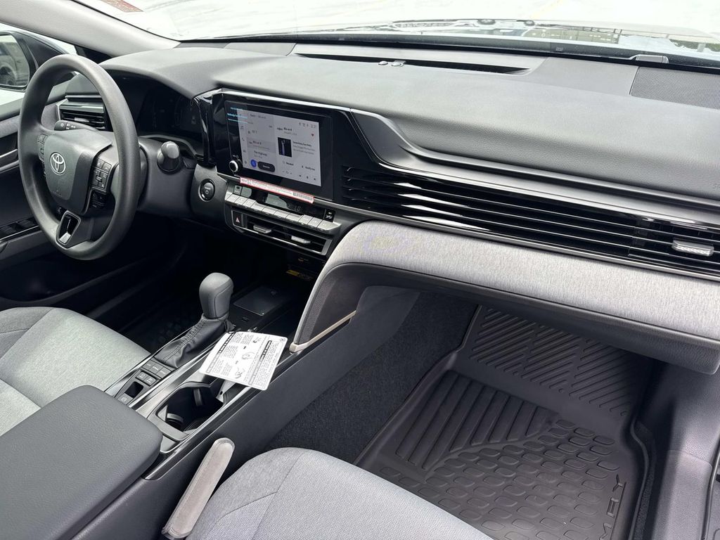 2026 Toyota Camry LE - 11