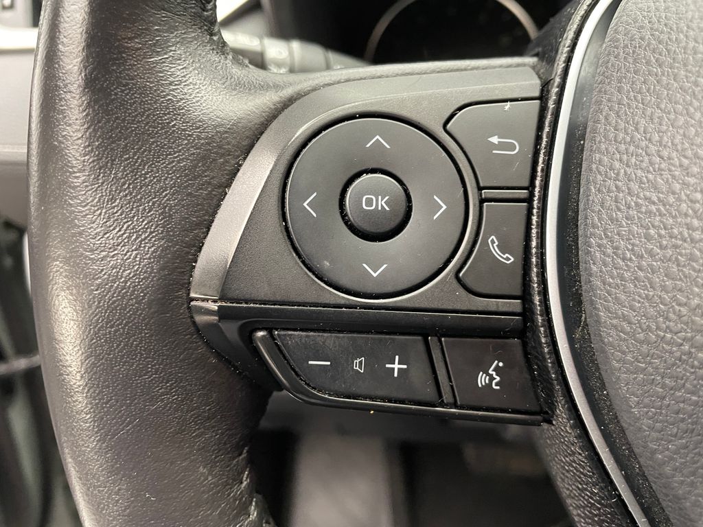 Thumbnail: 2021 Toyota RAV4 - 22
