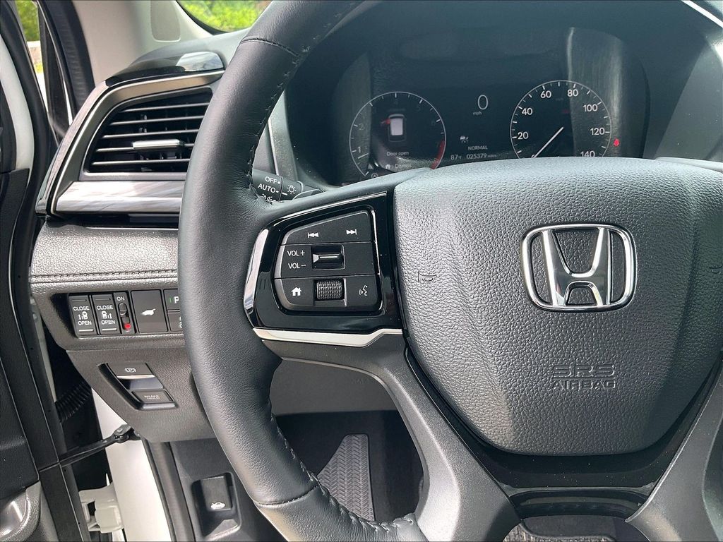 2025 Honda Odyssey — photo 24