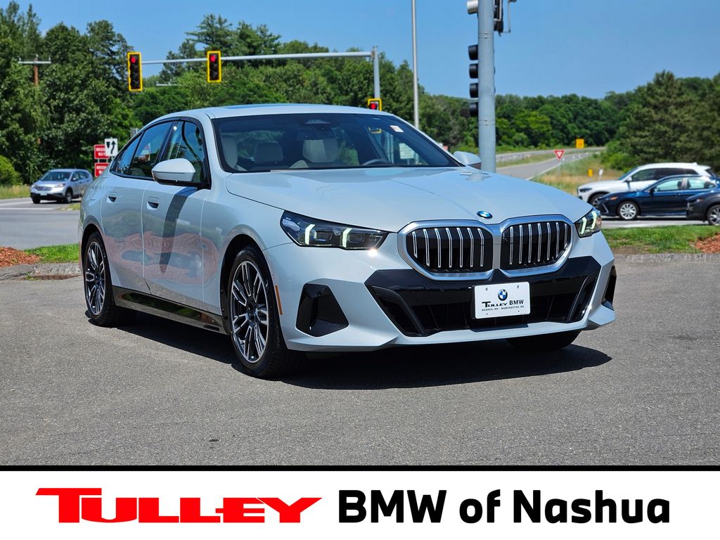 Brooklyn Gray Metallic 2024 BMW 5 Series Sedan All-Wheel Drive 8-Speed Automatic