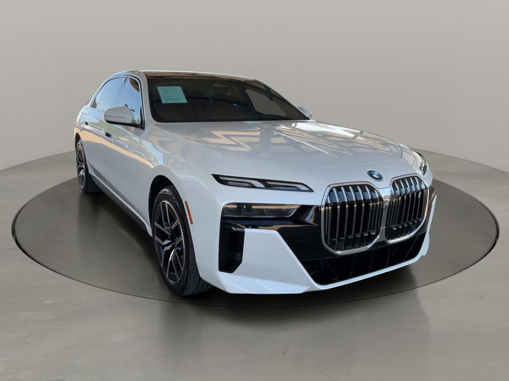 Mineral White Metallic 2025 BMW i7 Sedan Rear-Wheel Drive Automatic