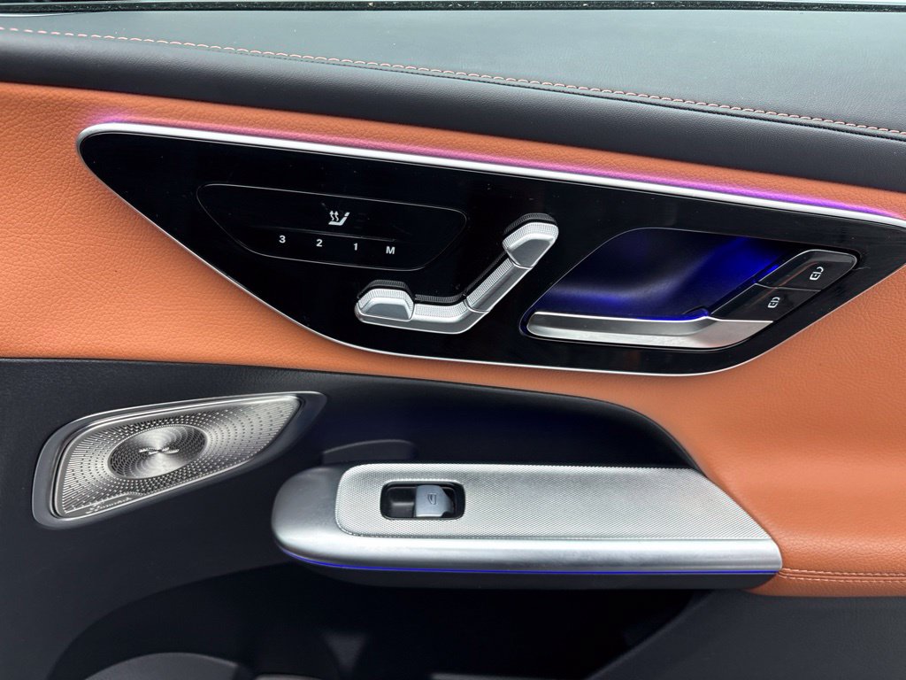 Thumbnail: 2023 Mercedes-Benz GLC - 25