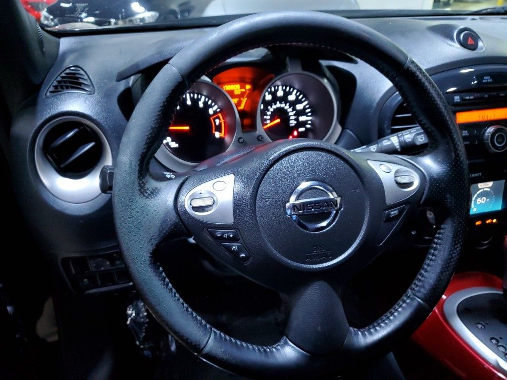 2013 Nissan Juke SV 29