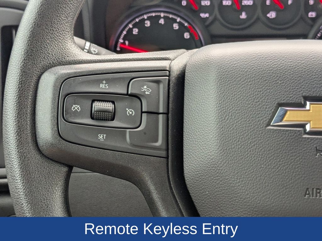 2025 Chevrolet Silverado 1500 2WD Double Cab Standard Bed Custom