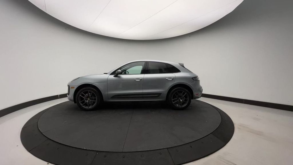 2024 Porsche Macan T 5