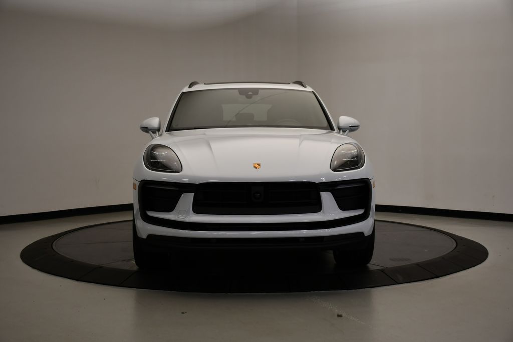 Thumbnail: 2025 Porsche Macan - 10