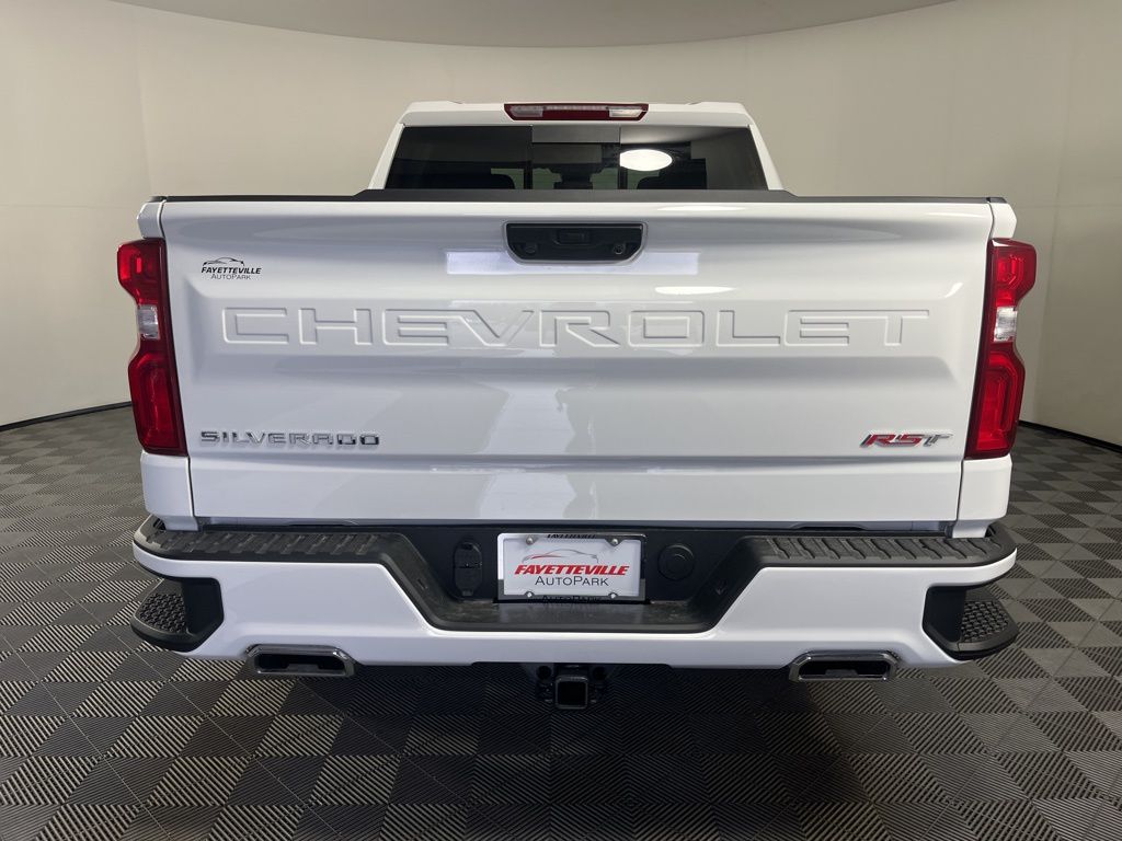 Thumbnail: 2026 Chevrolet Silverado 1500 - 4