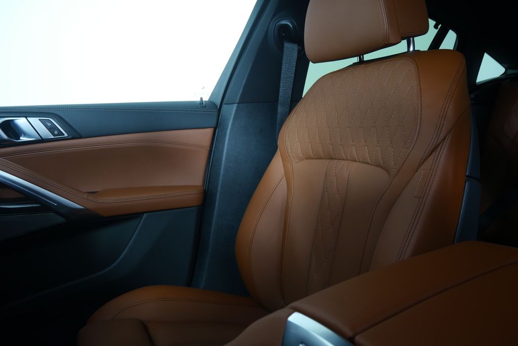 Thumbnail: 2027 BMW X6 - 22
