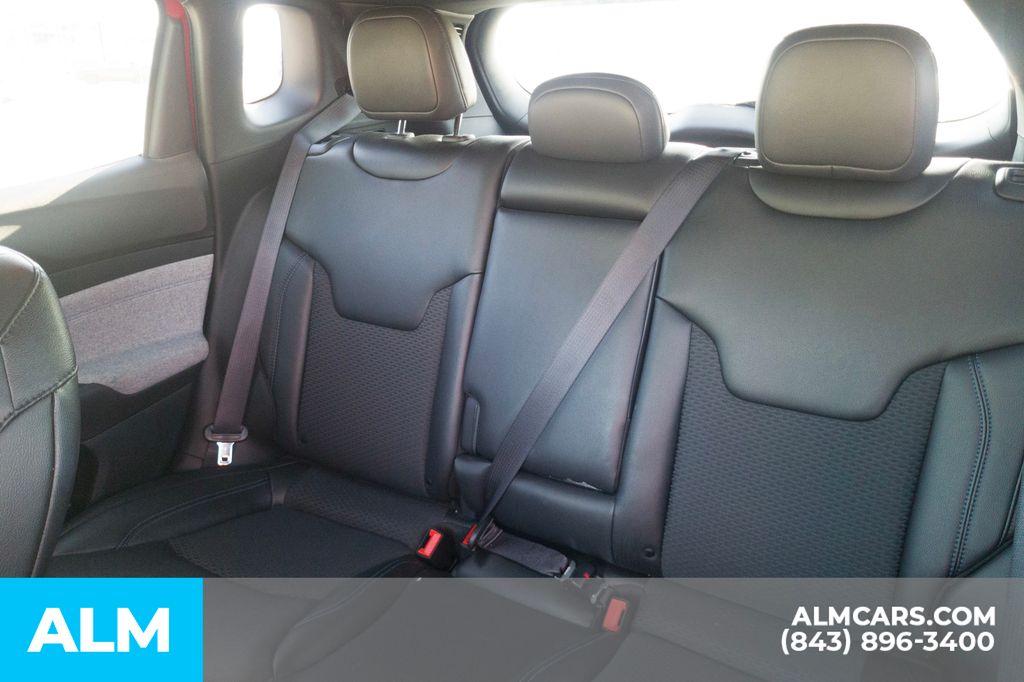 Used 2025 Red Jeep Latitude image 8