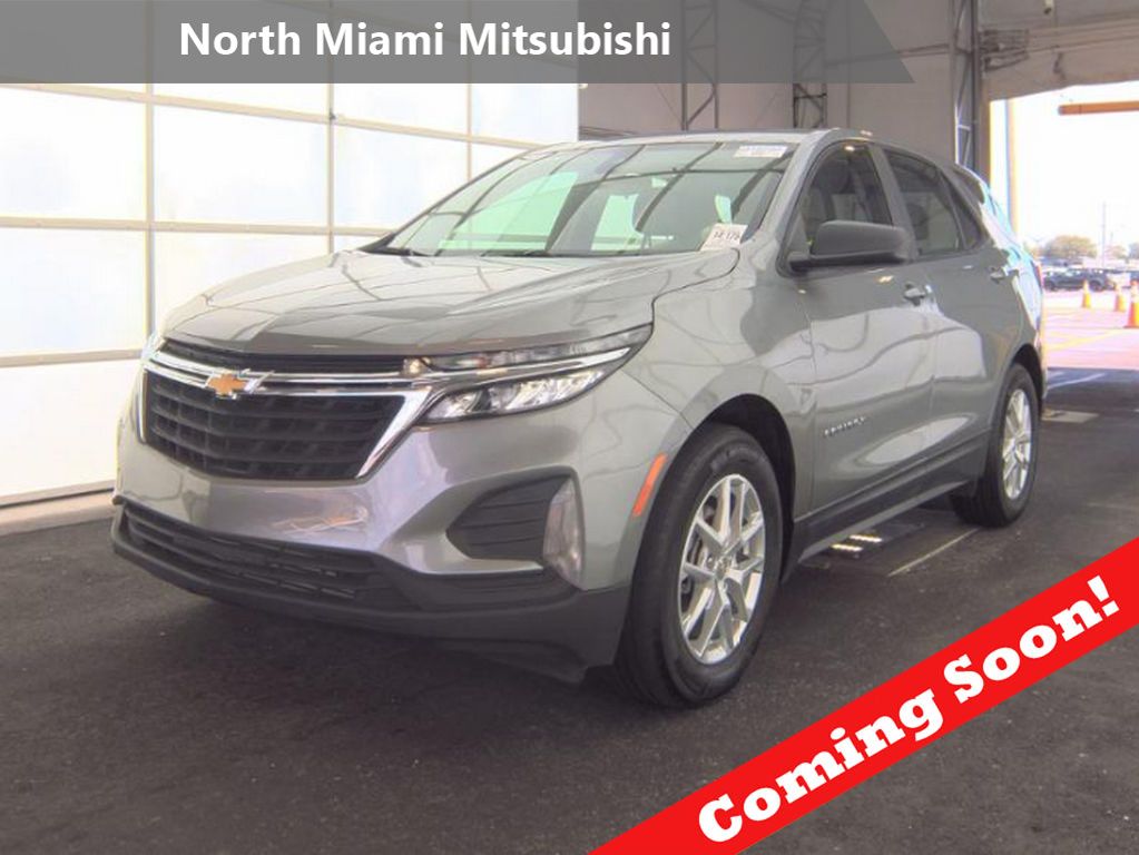 2024 Chevrolet Equinox LS's photo