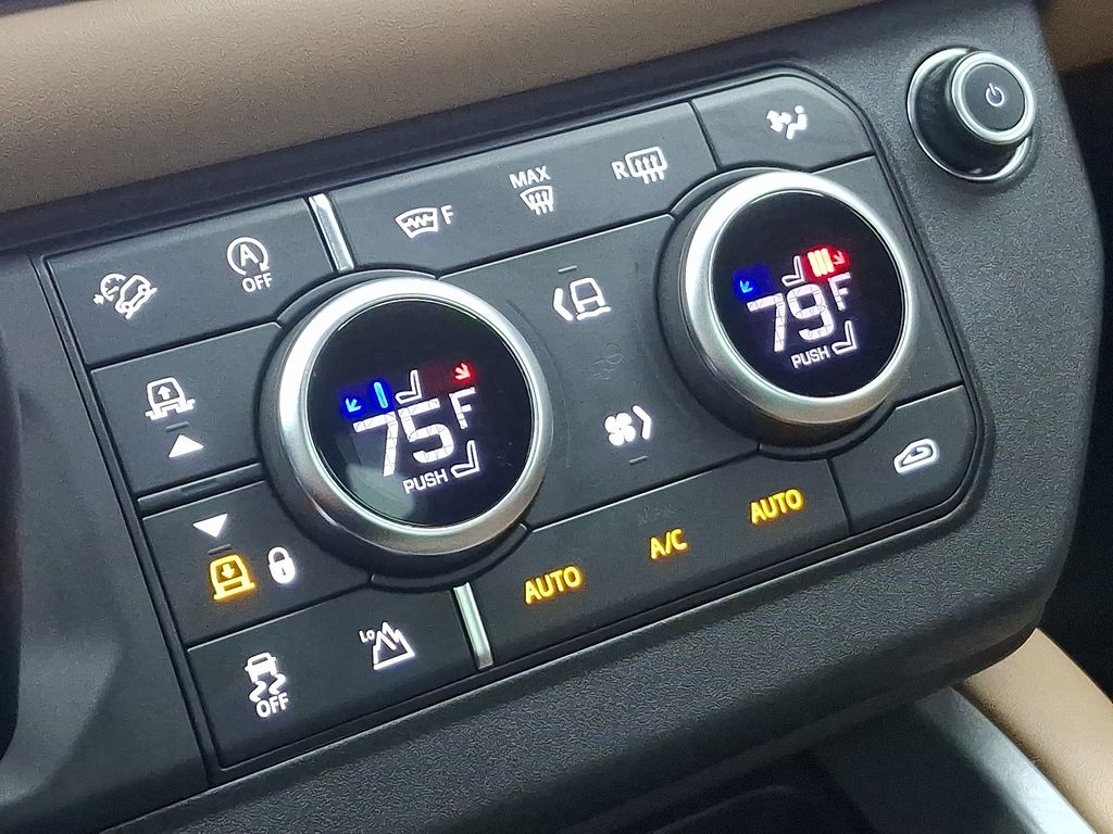 Thumbnail: 2025 Land Rover Defender - 18