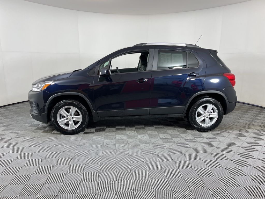 2022 Chevrolet Trax LT 2