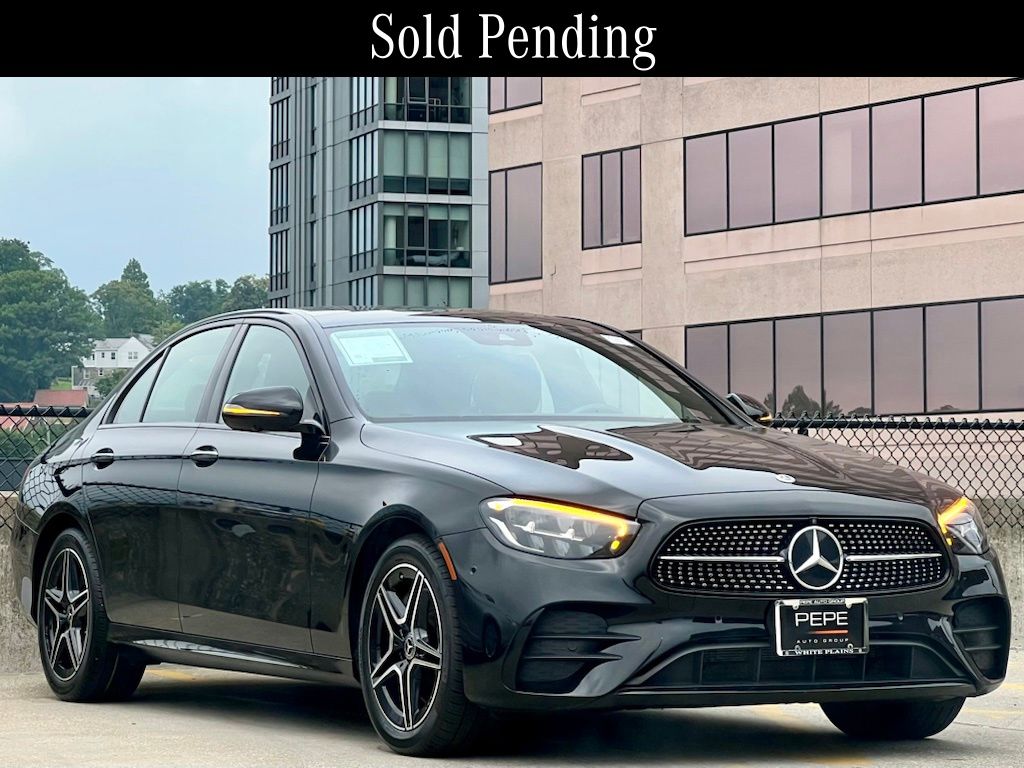 Obsidian Black Metallic 2022 Mercedes-Benz E-Class Sedan All-Wheel Drive 9-Speed Automatic