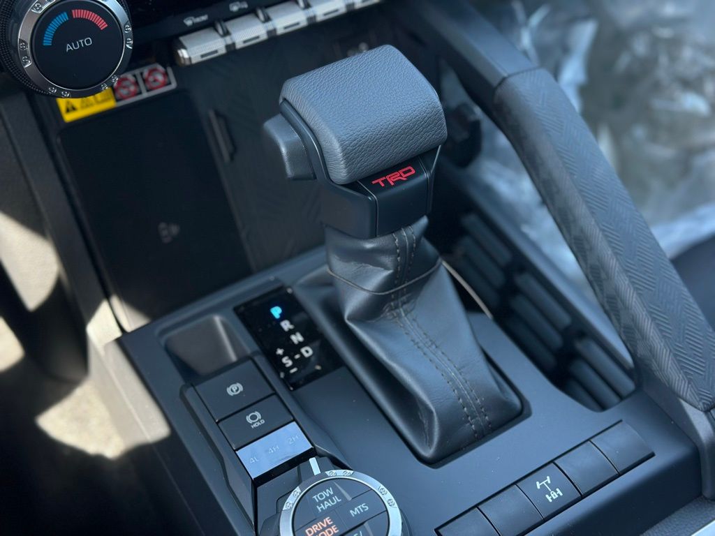 2025 Toyota Tacoma TRD Off-Road Double Cab photo 20