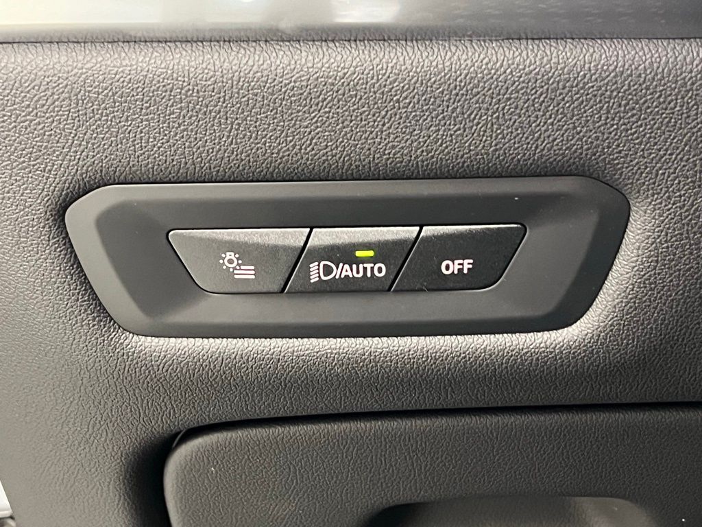 Thumbnail: 2026 BMW X5 - 20