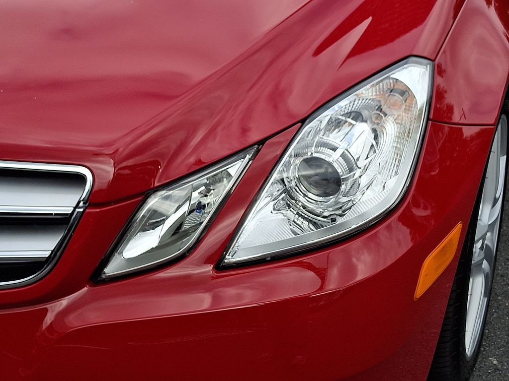 Thumbnail: 2012 Mercedes-Benz E-Class - 9
