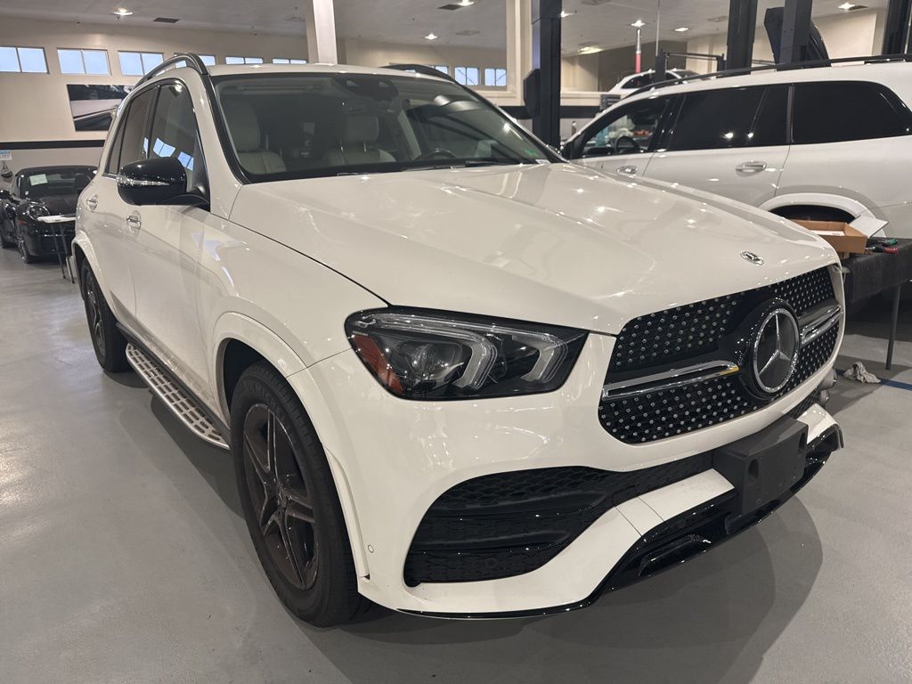 Thumbnail: 2022 Mercedes-Benz GLE - 3