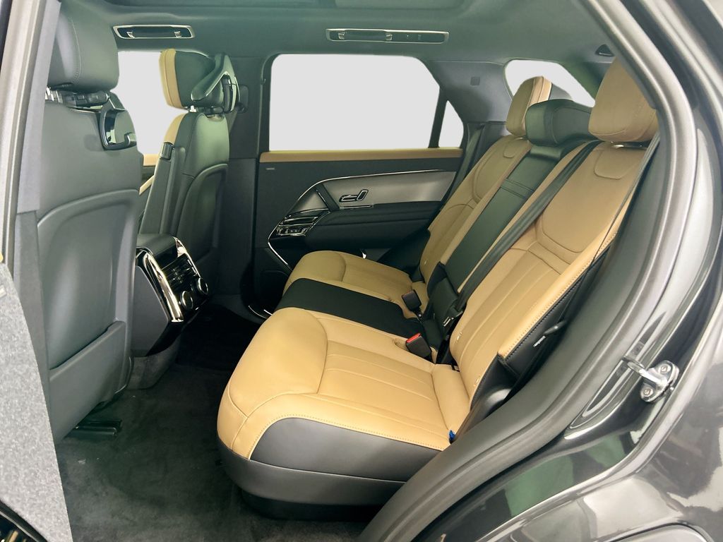 Thumbnail: 2026 Land Rover Range Rover Sport - 20