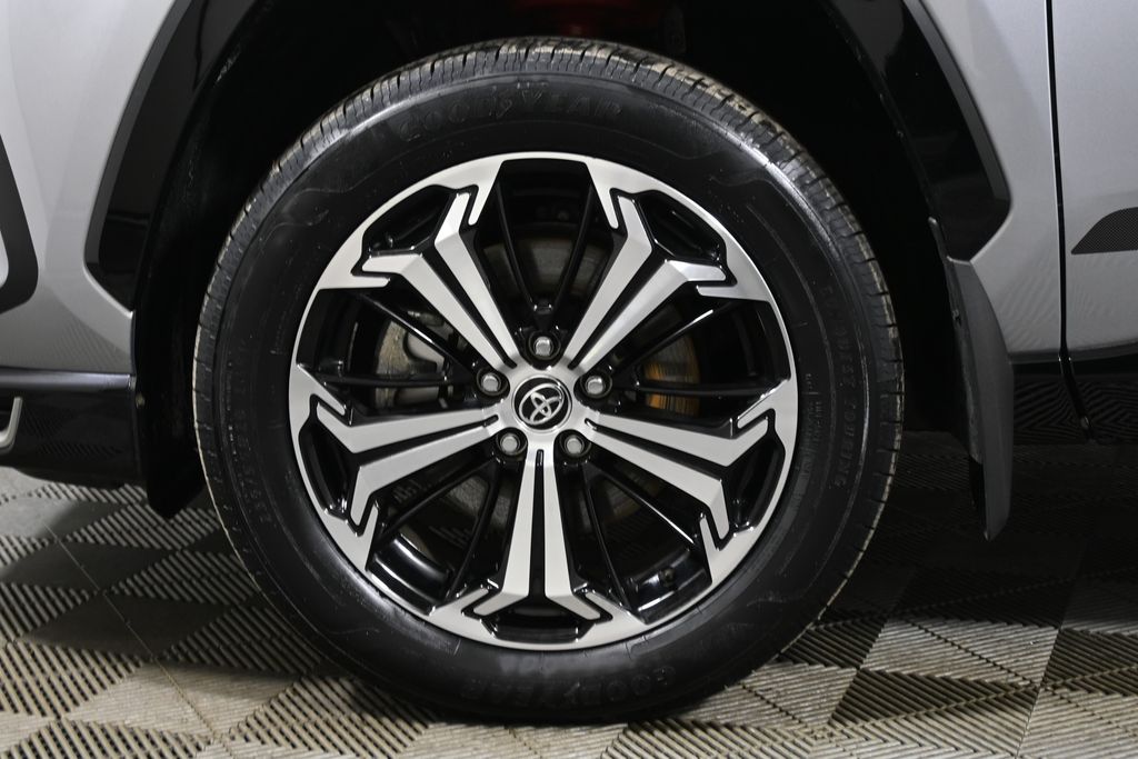 Thumbnail: 2023 Toyota RAV4 - 13