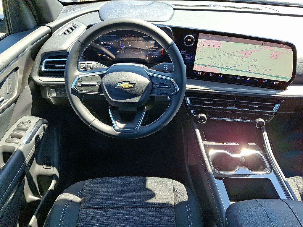 new 2025 Chevrolet Traverse car, priced at $44,445