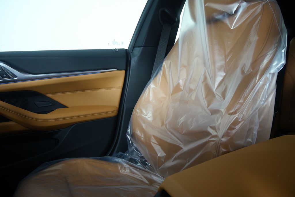 Thumbnail: 2025 BMW i4 - 21